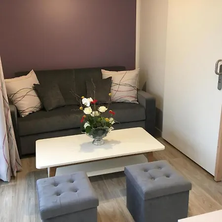 Lilas La Vallee Des Noyers *