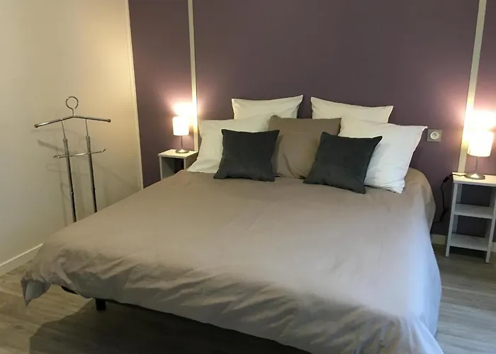 Lilas La Vallee Des Noyers *